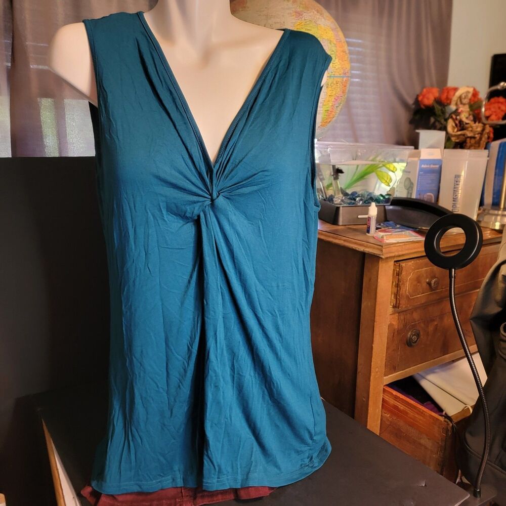 BloomChic Women's Plus V-Neck Twist Front Stretch Knit Tank Top Blue 18-20